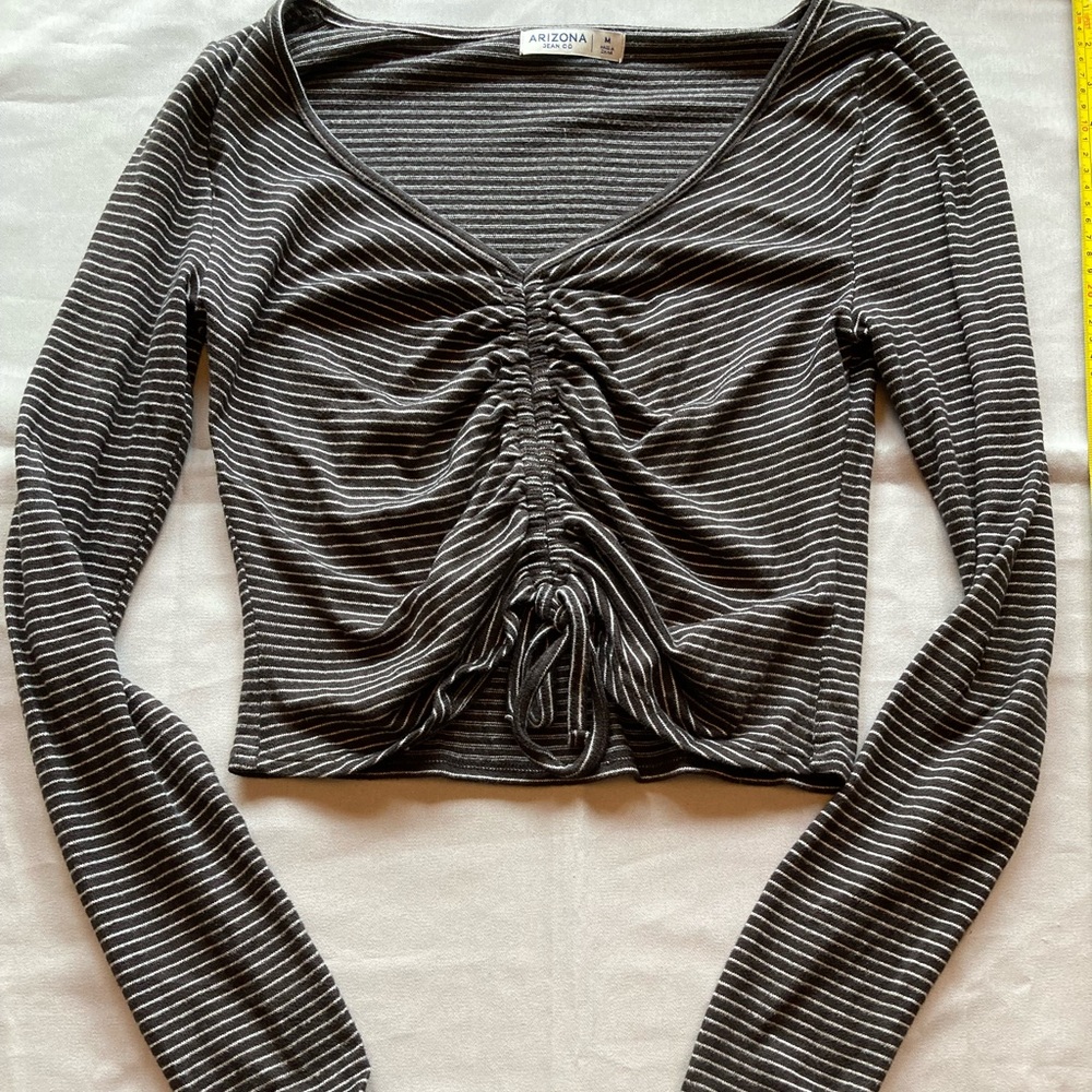 Long Sleeve Crop Top by Arizona Medium